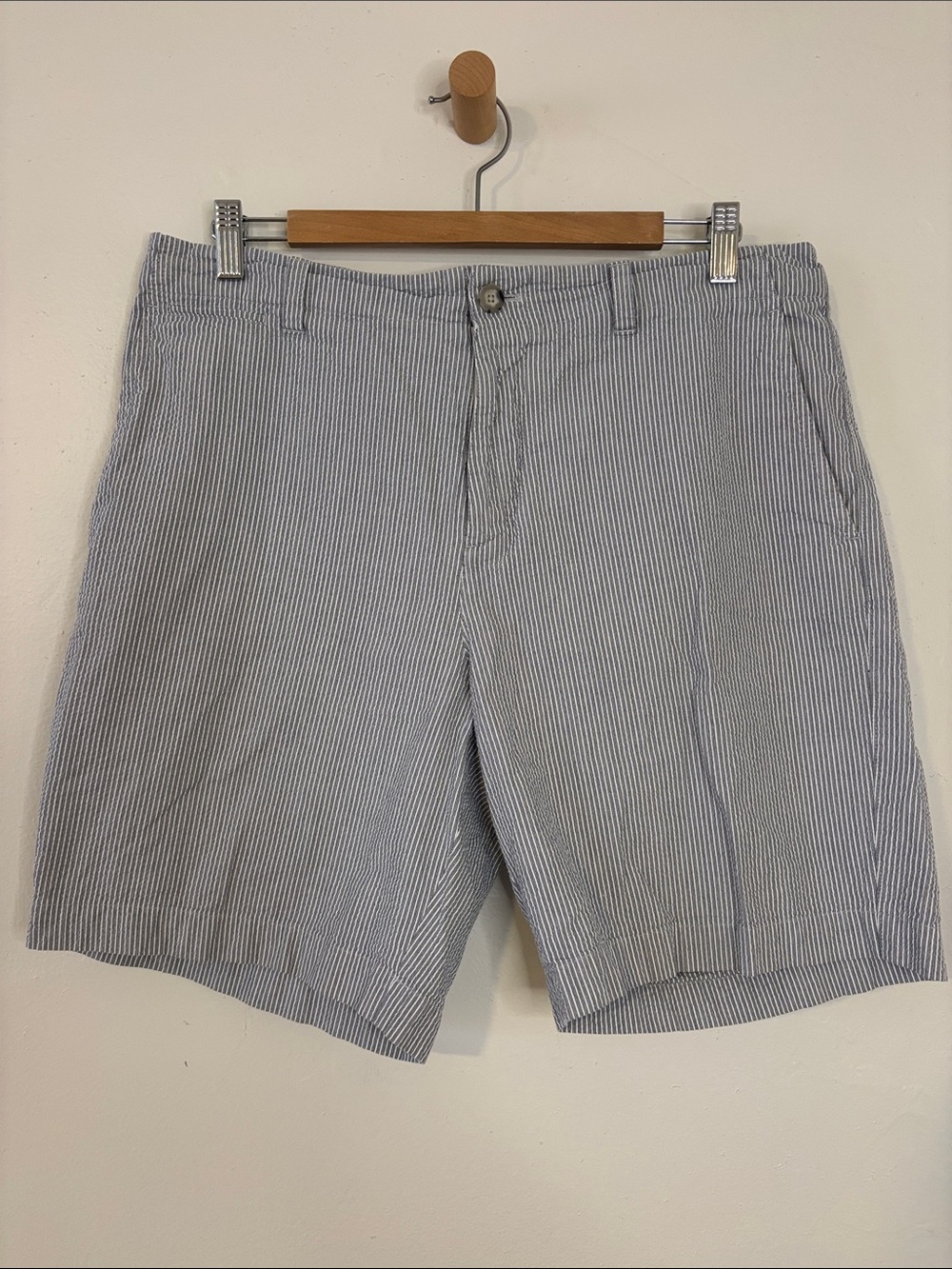 Lacoste Men’s 34 Blue/Gray and White Striped Seersucker Flat-Front Shorts